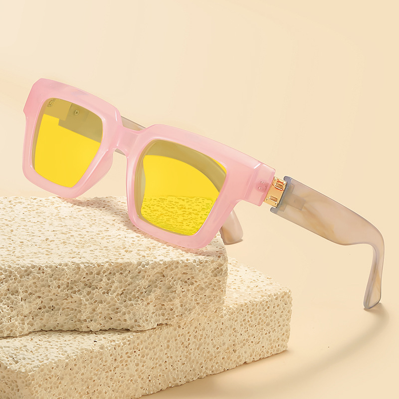 flip-up night-vision blue-light lenses wholesale supplier myopia ready EBL016 - Image 3