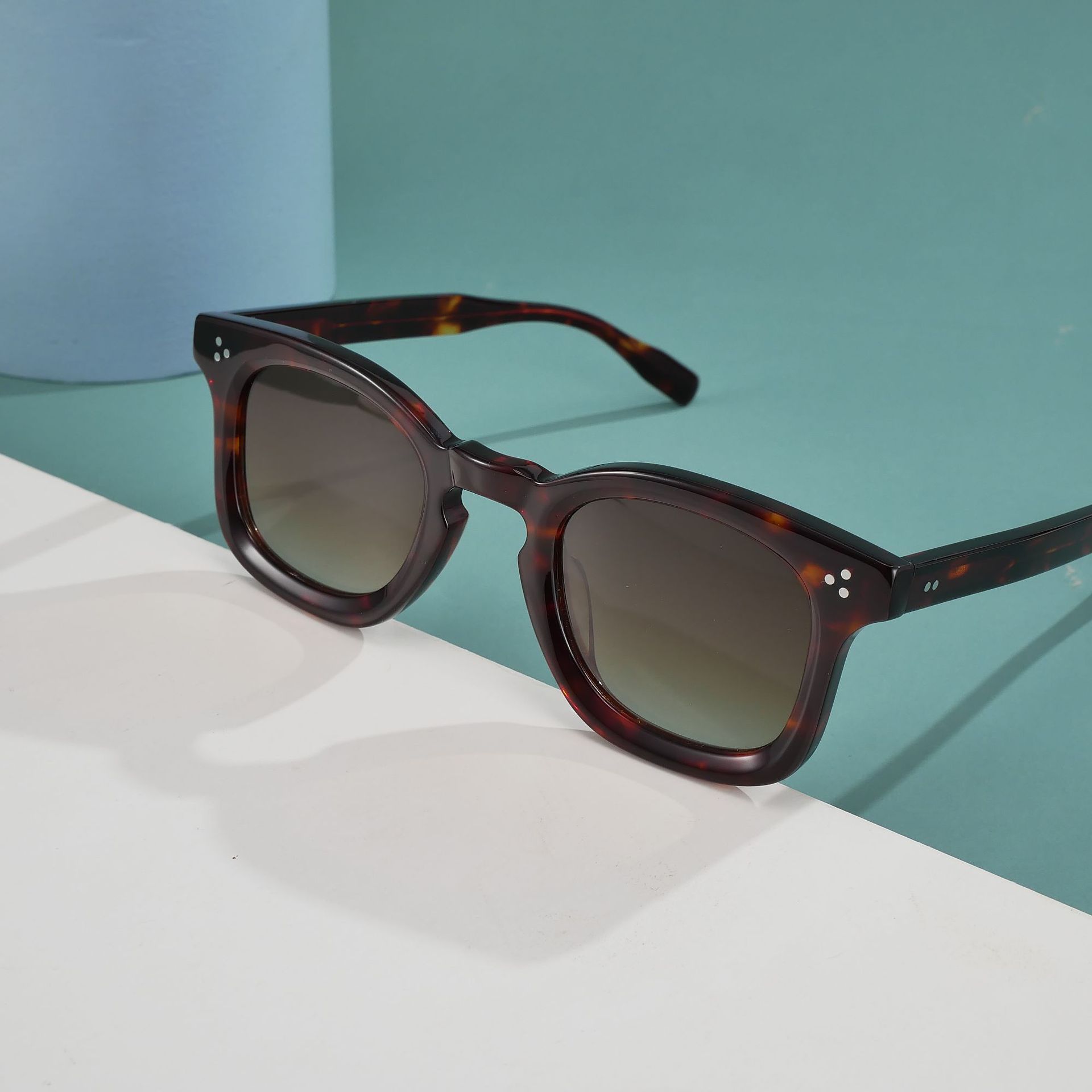 oversized-square-sunglasses-fashion-supplier V1003 - Image 3